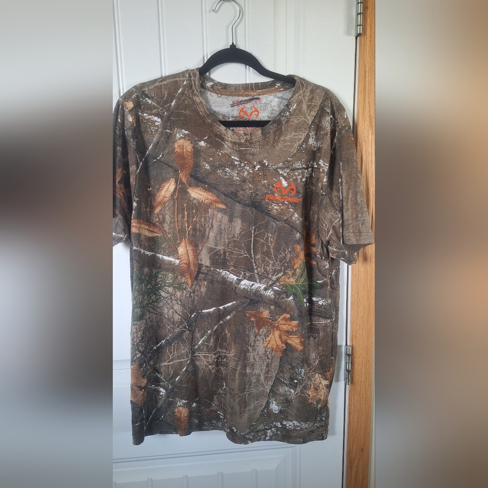 Realtree Men’s Woodland Camo Hunting T-Shirt Short Sleeve Tee NWOT Size L